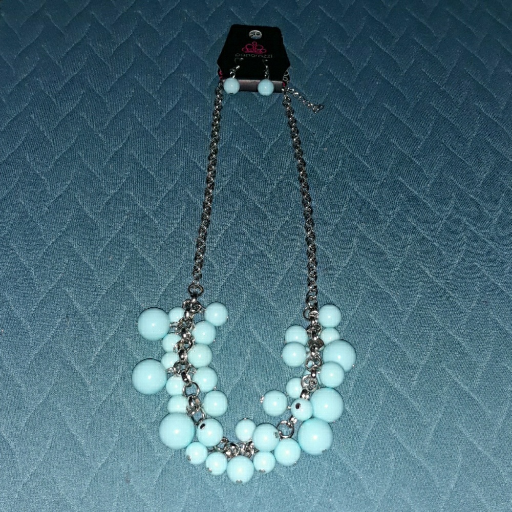 Paparazzi necklace/earrings